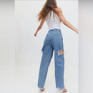 High waisted baggy jeans